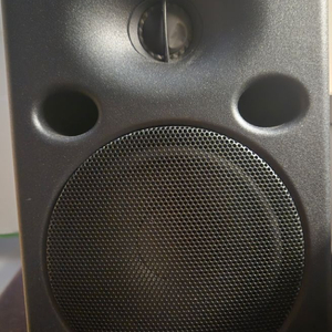JBL LSR6325P-1 스피커 이미지