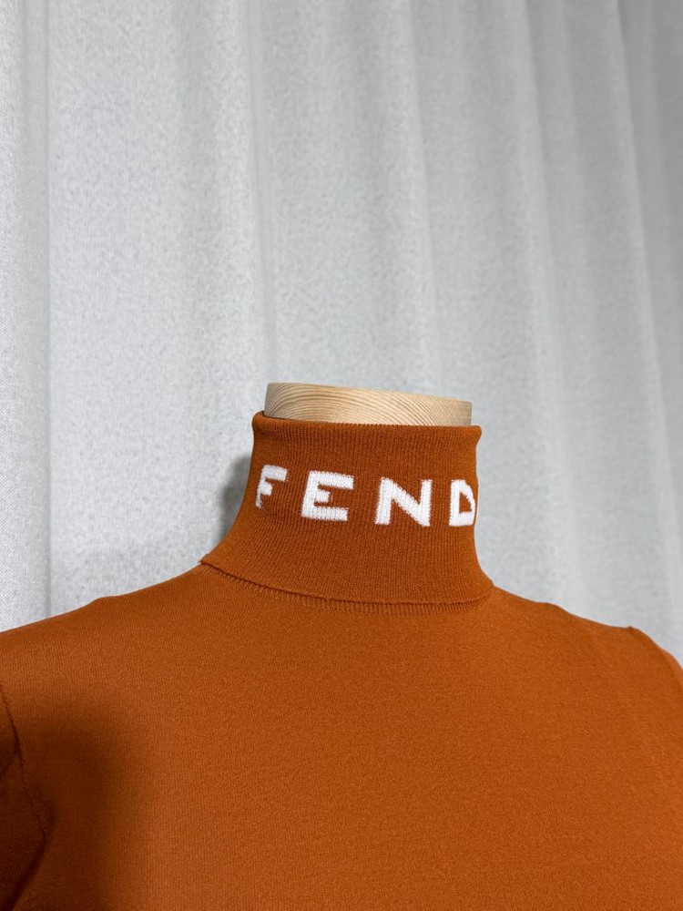 펜디 (FENDI) 스트라이프 블록 하이넥 니트 - 미착용 새상품--6