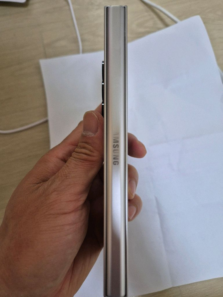 Z폴드6 자급제 512GB 팝니다.창원.김해--5