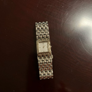 노에비아(noevir) 손목시계