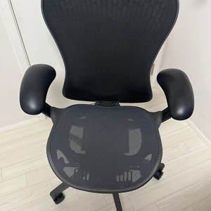 허먼밀러 미라2 하이엔드 의자 이미지