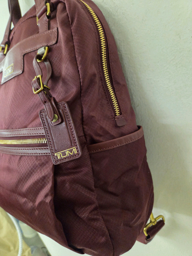 투미 여성 버건디 백팩--4