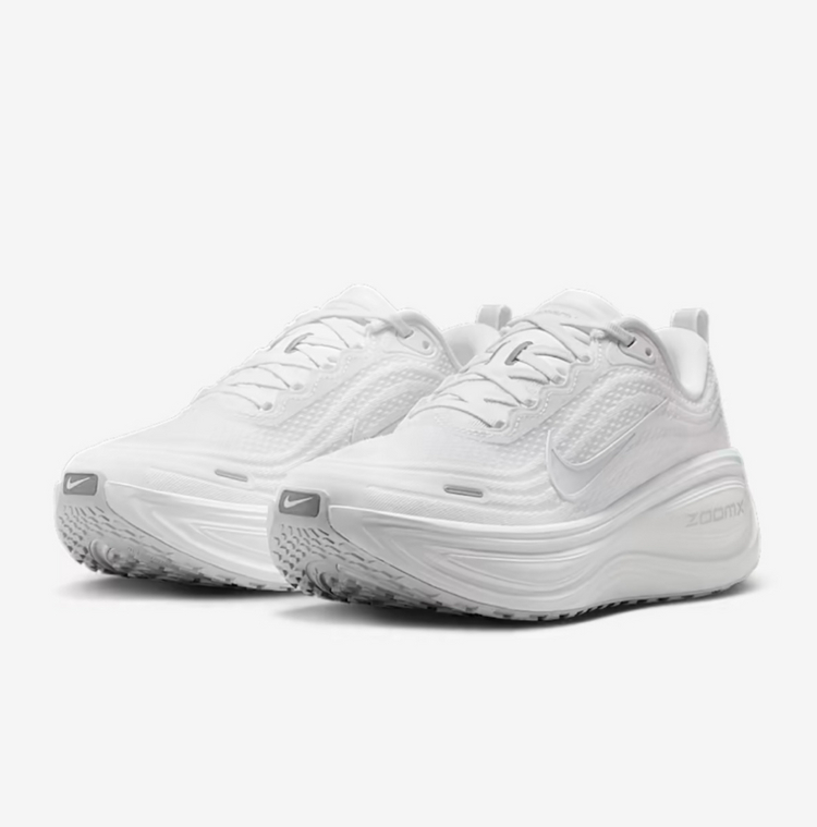 [265] 나이키 우먼스 보메로 플러스 화이트 러닝화 이미지