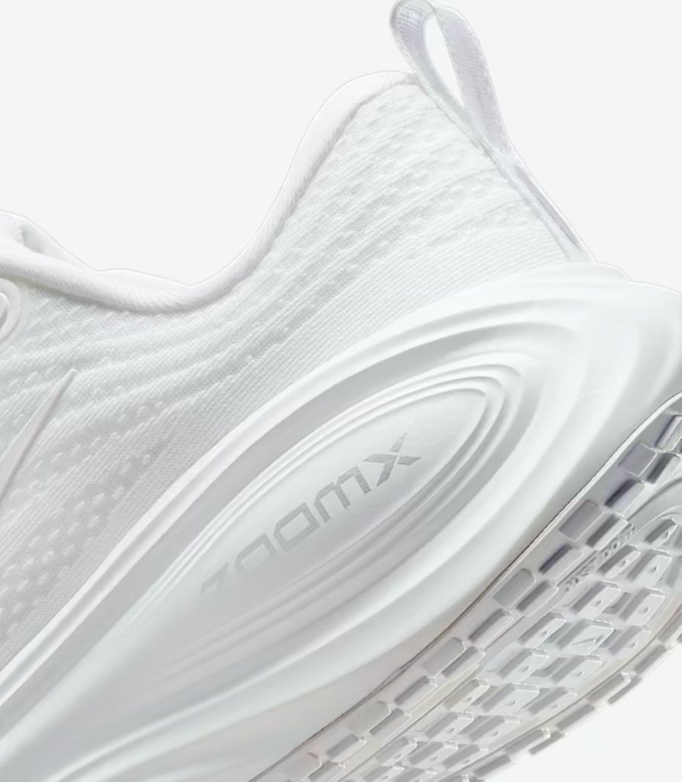 [265] 나이키 우먼스 보메로 플러스 화이트 러닝화 이미지