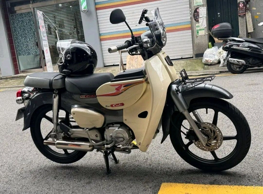 슈퍼커브 19년식 유로4 구변O 키로수 99@@ - 안심되는 중고거래
