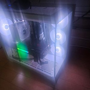 화이트 커스텀 PC 인텔 I7-14700F / RAM DDR5 32GB / 6900XT 16GB 데스크탑