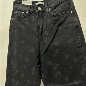 (새상품) SELF/SERVICE 블랙 플라워 데님