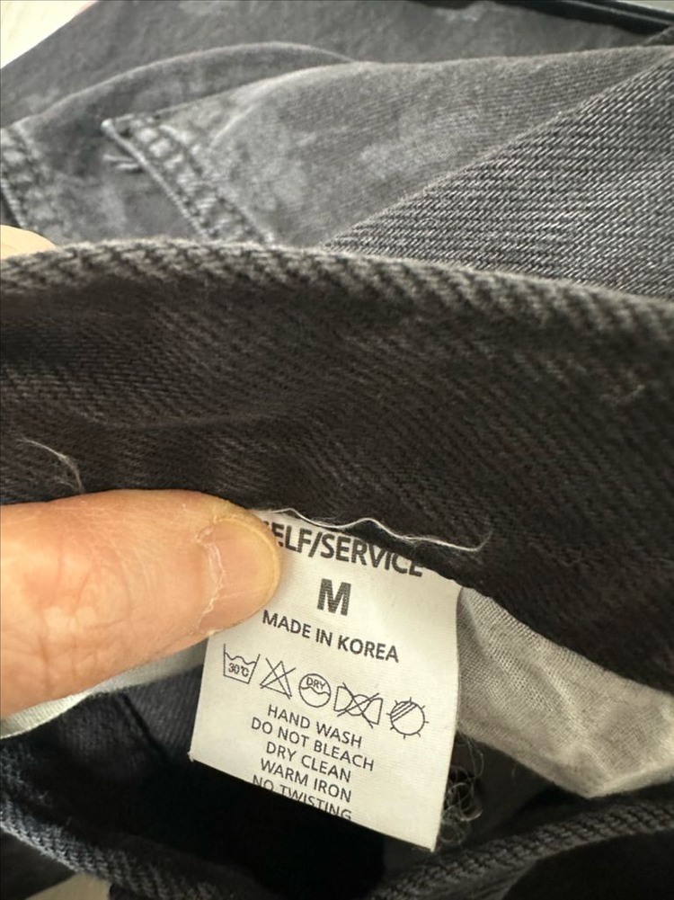 (새상품) SELF/SERVICE 블랙 플라워 데님--4