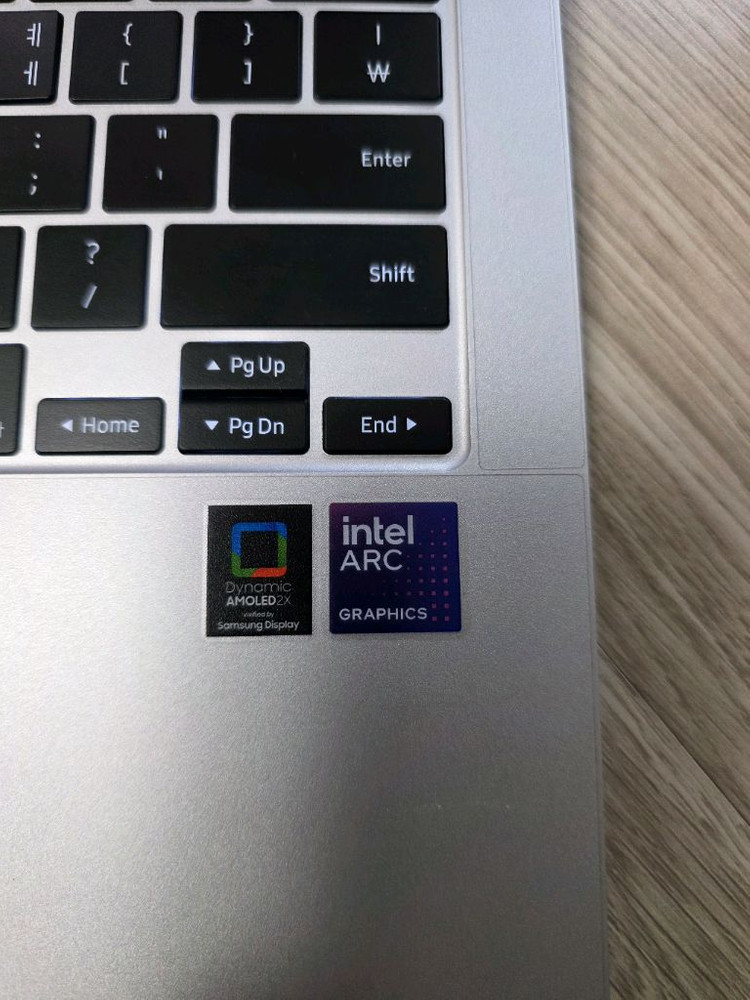 신품급 14인치 갤럭시 북5프로 고사양 노트북 울트라5 16램--5