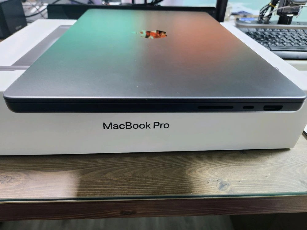 맥북 14인치 M4 Pro (14c, 20g) 24g, 1tb 이미지