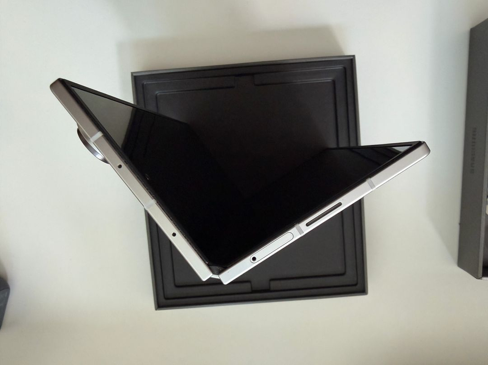 갤럭시 Z 폴드7 512GB 실버--3