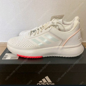 새상품)250-255 9만원 아디다스 테니스화 나이키 뉴발란스 테니스 코트화 아식스 미즈노