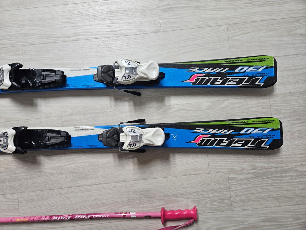 어린이 스키 130cm (NORDICA TEAM RACE J 140) + 폴대 + 가방 팝니다. 이미지