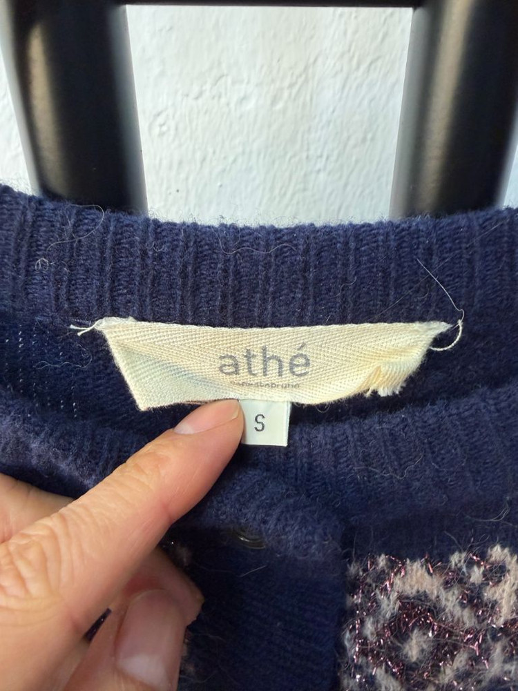 정품) 아떼 바네사브루노 21ss 노르딕 패턴 네이비 가디건 S--5