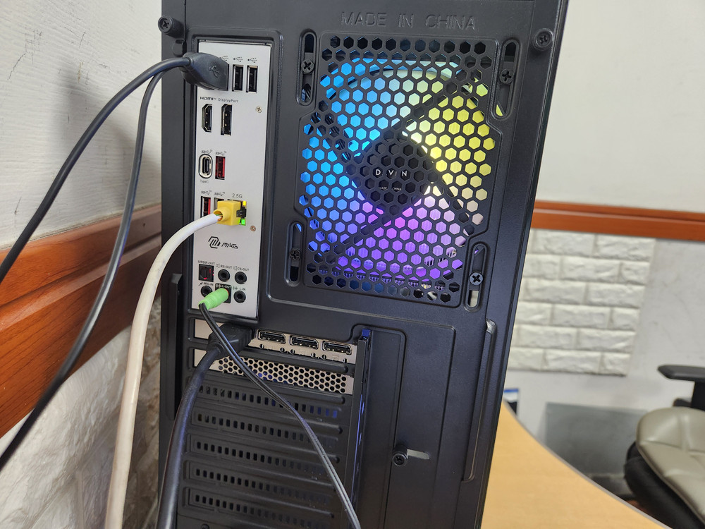 13600KF, 3060 컴퓨터본체 팝니다--2