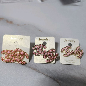 샤뉄 핑크 귀걸이