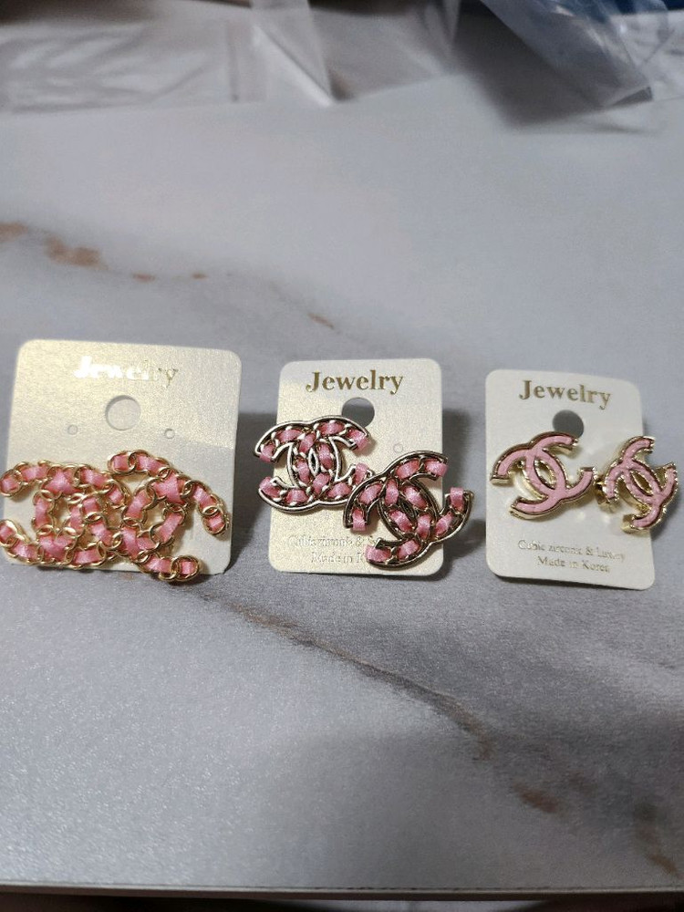 샤뉄 핑크 귀걸이--1