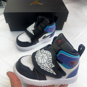 나이키 스카이 조던 1 유아 운동화 120 사이즈 새상품