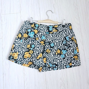 [새제품]미쏘 플라워 패턴 반바지