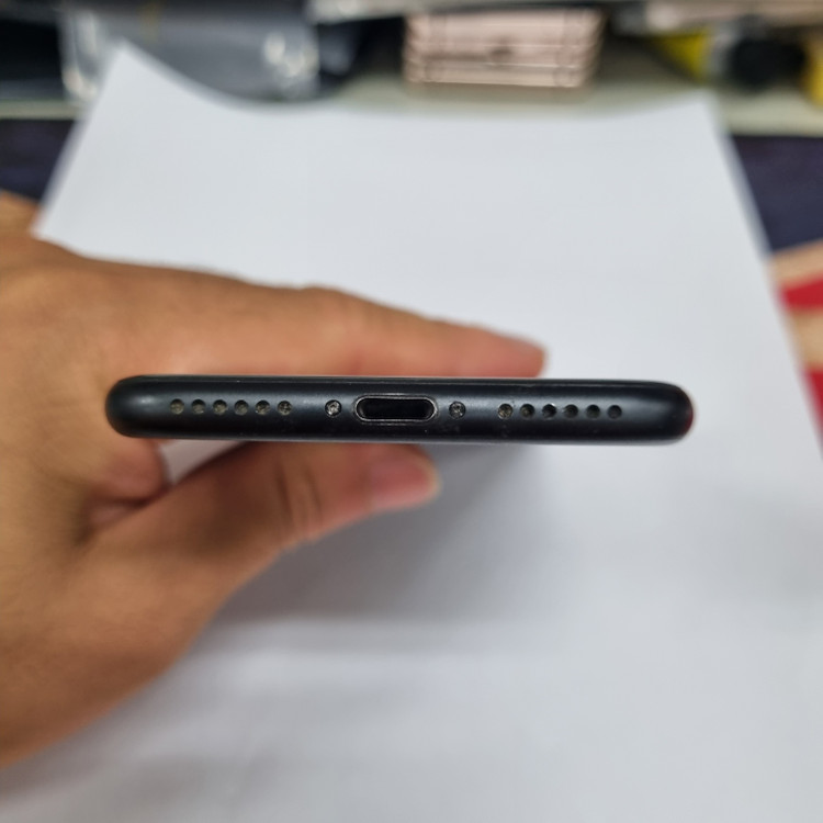 대량)201852 아이폰7 32GB 매트블랙 AA급 중고폰 배터리86% 감성사진폰 인스타 카메라폰 201852--4