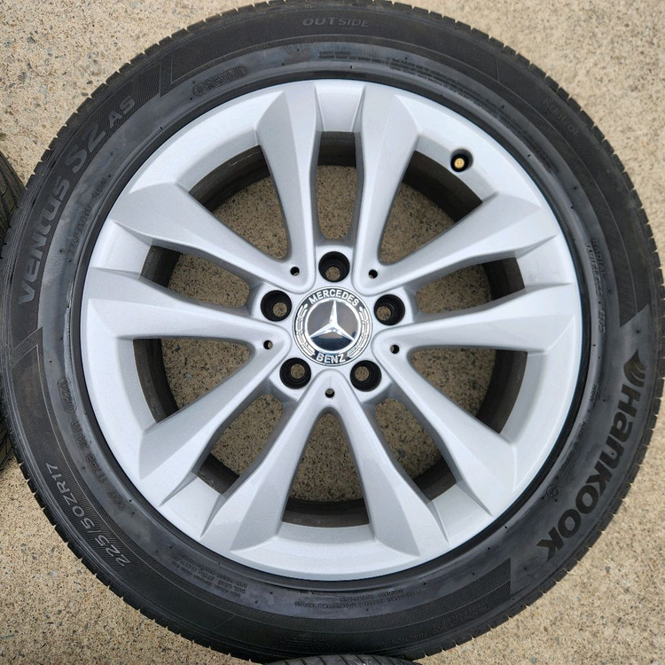벤츠 W205 C클래스 17인치 정품 휠 타이어 세트 판매 이미지