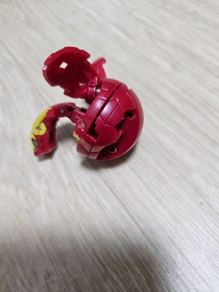 빨간색 바쿠간 변신 로봇 2개--3