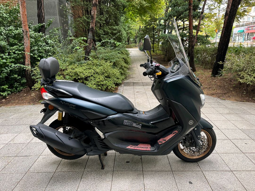 야마하 nmax155 23년 abs 다크페트롤컬러 팝니다 이미지