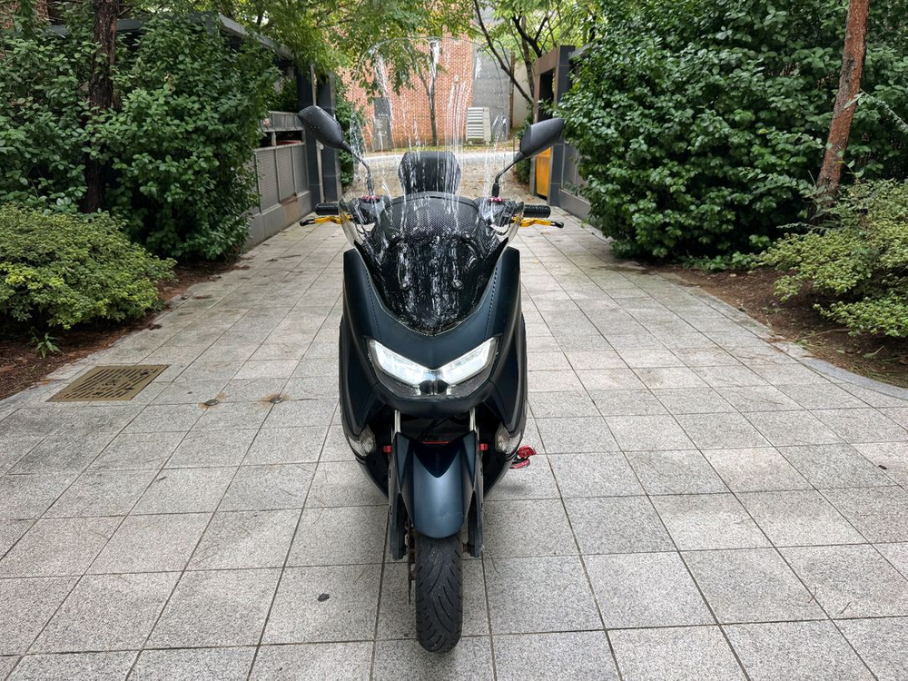 야마하 nmax155 23년 abs 다크페트롤컬러 팝니다 이미지