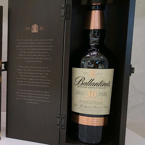 발렌타인 공병 우드케이스 30년 이미지