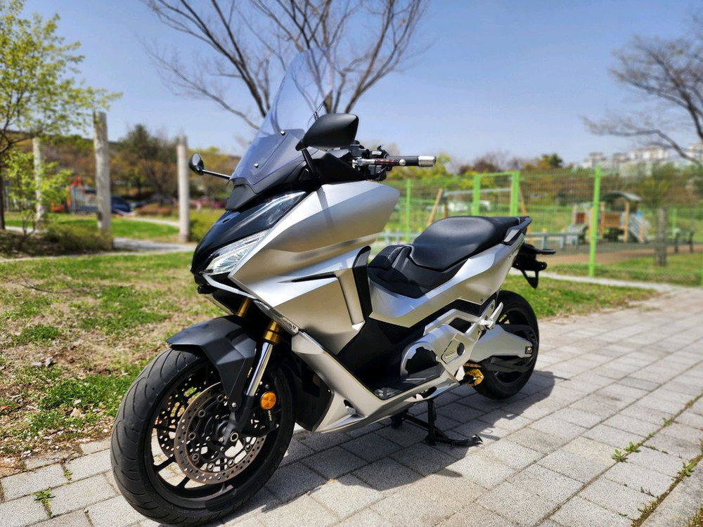 혼다 포르자750 22년형 무꿍무슬립 팝니다--4