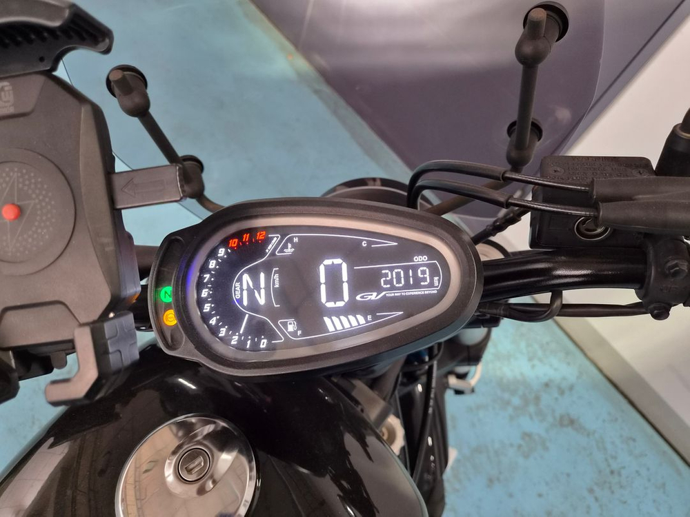 KR모터스 아퀼라 300ss 슈프림 신차급 오토바이 (2000km / 23년식 / 350만) 판매합니다!--3