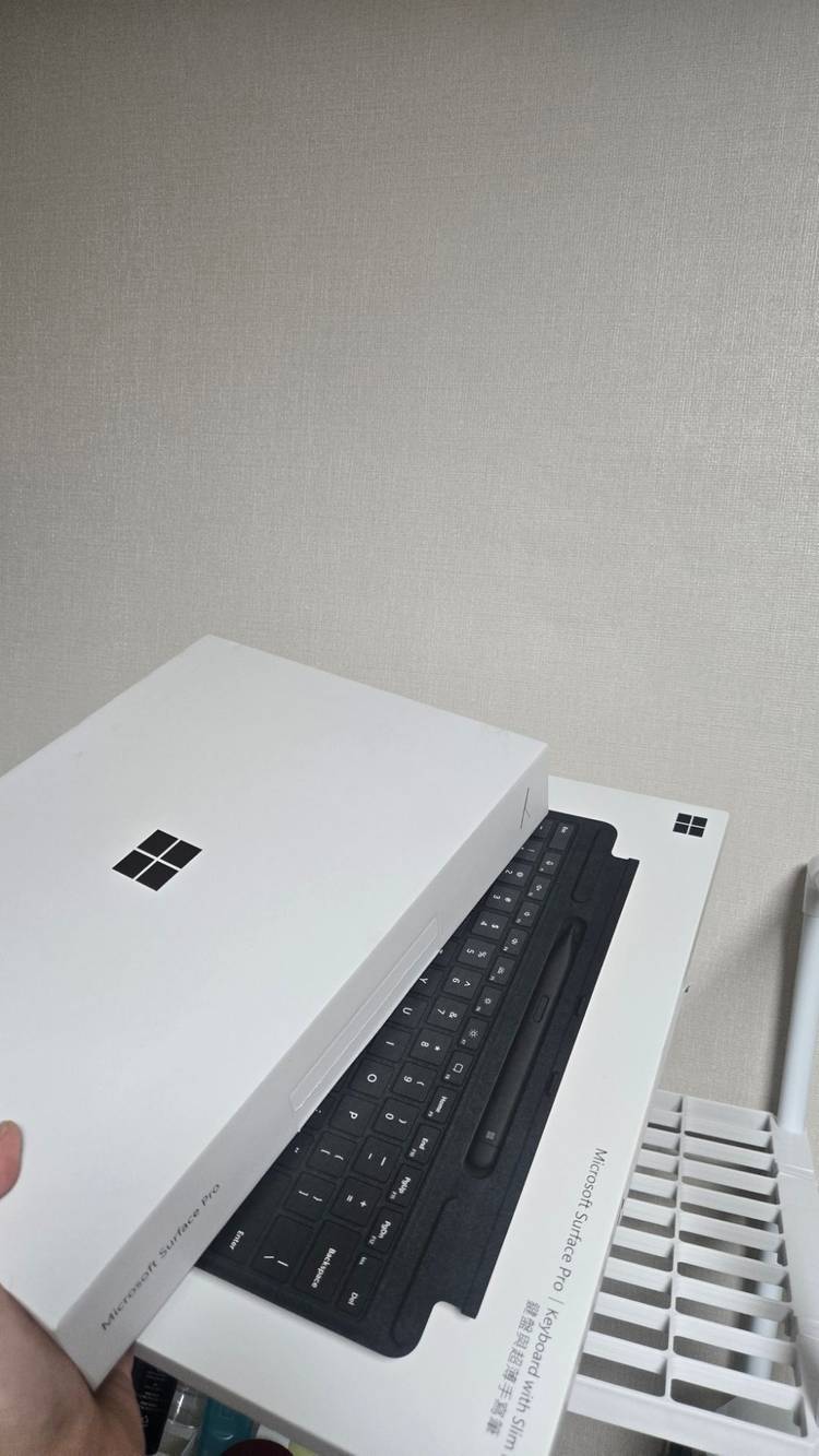 [신품급] 서피스프로11 5G 풀박스+알칸타라키보드+슬림펜2+케이스 등--4