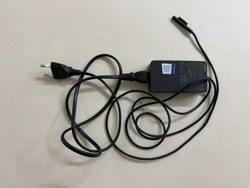 서피스 프로 7 (i5/8G/256G) + 레드 알칸타라 타입커버 (배터리 86%)--8