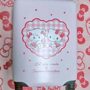 미코 헬로키티 릴아라모드 쿠지 1등상 캐리어 판매