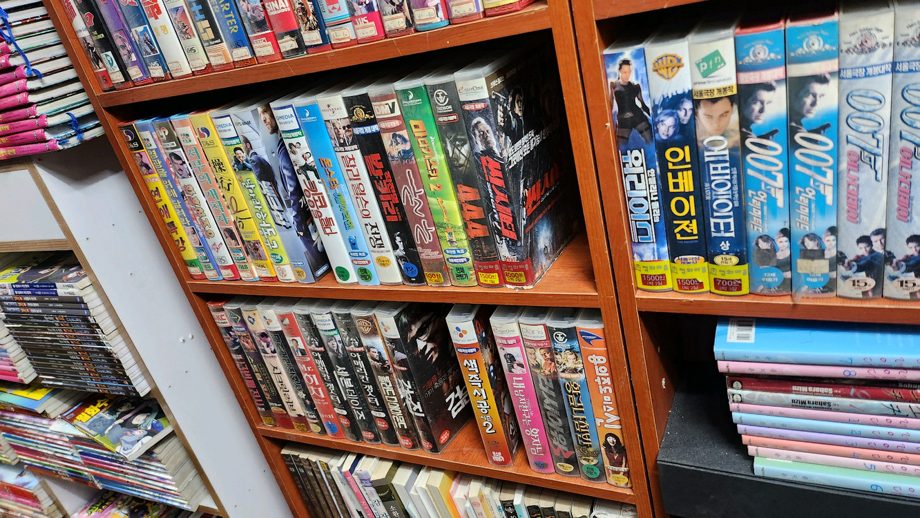 곰팡이 하자 심한 비디오테이프 개당 2000원에 판매합니다--6