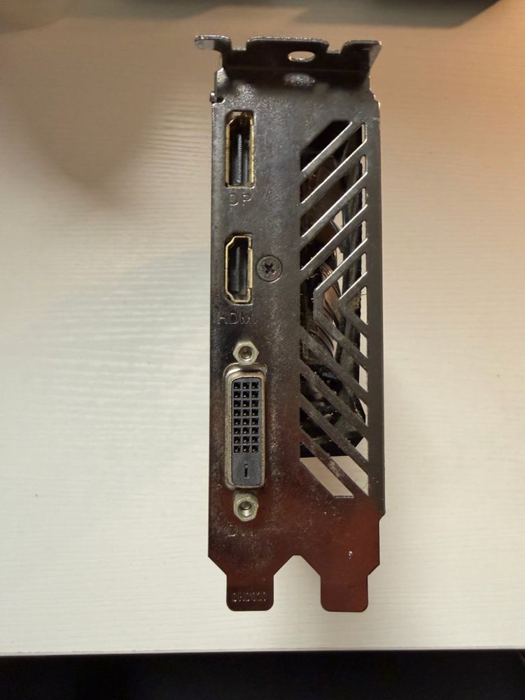 기가바이트 GTX 1050 그래픽카드(컴퓨터 부품 일괄) 이미지