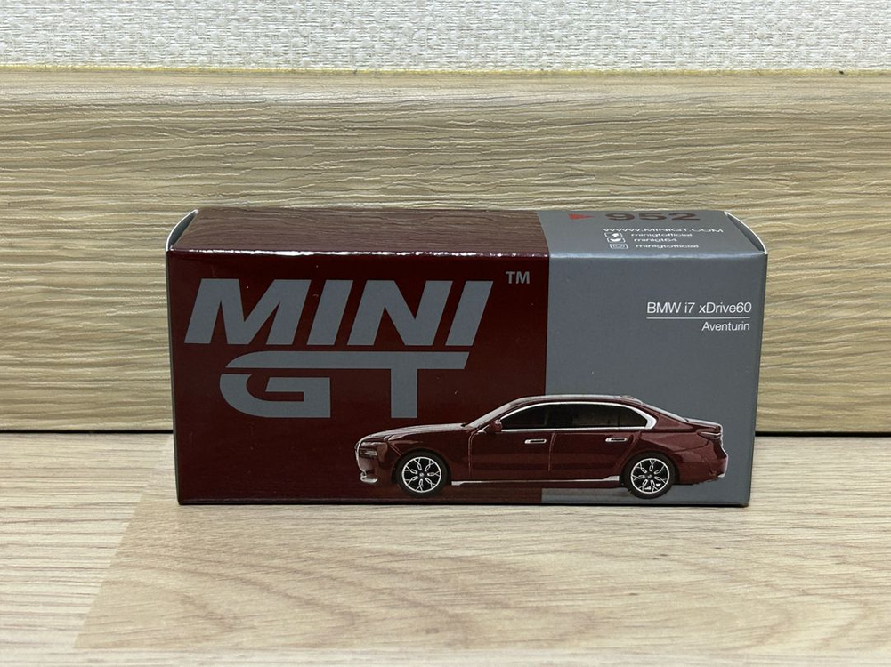 미니지티 1:64 BMW i7 x드라이브60 다이캐스트 자동차 모형 판매합니다. 이미지