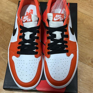 나이키 스타피쉬 로우 W265사이즈 새제품 25만원 운포