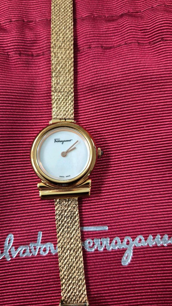 페라가모 시계 이미지