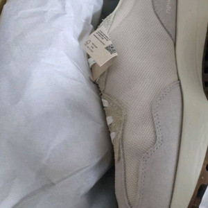 [미착용 제품] 뉴발란스 327 님버스 클라우드 크림 흰색 MS327RC US 9.5 275 사이즈