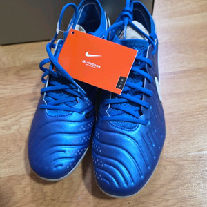 나이키 티엠포 레전드 엘리트10 AG PRO 240 새상품