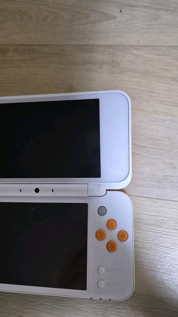 뉴닌텐도 2ds xl + 충전케이블 이미지