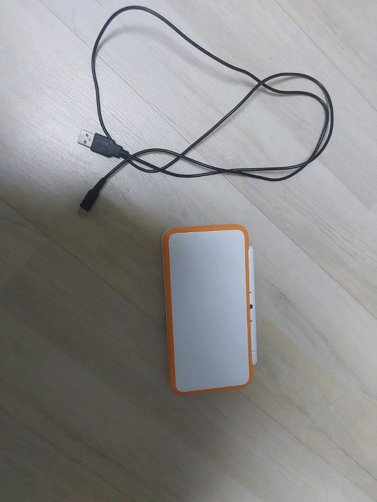 뉴닌텐도 2ds xl + 충전케이블 이미지