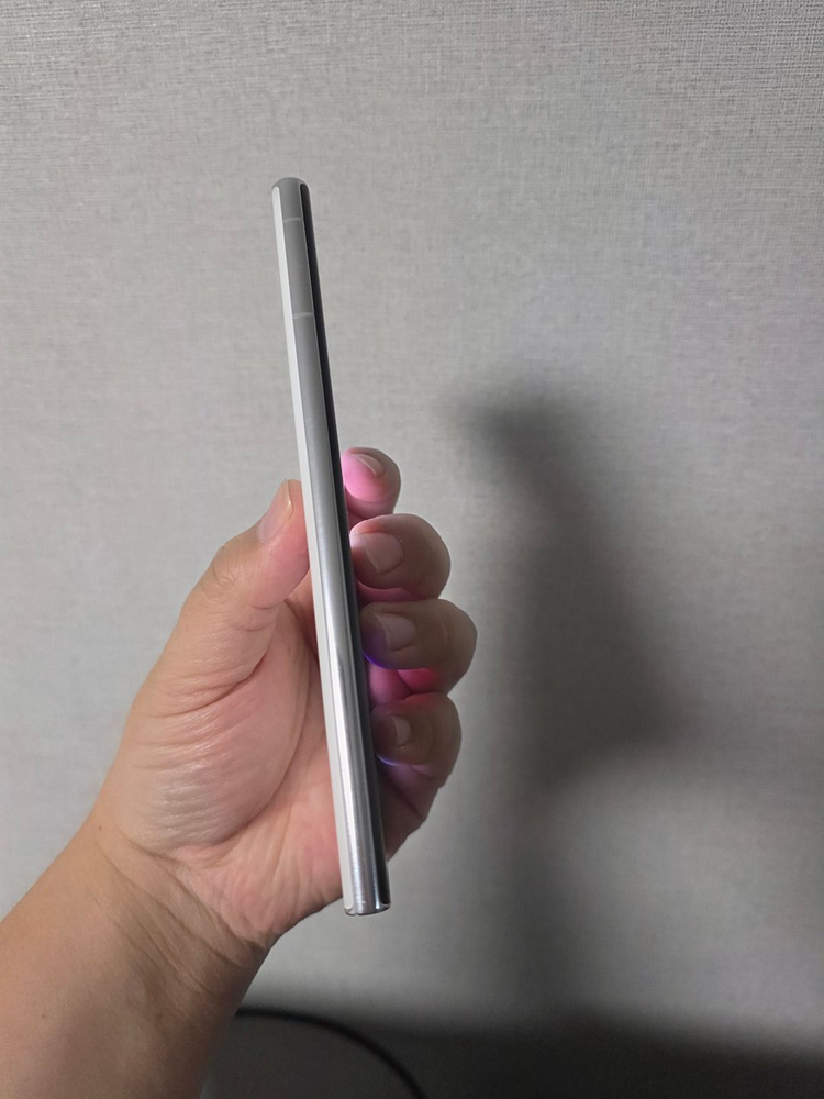 갤럭시 S22울트라 팬텀화이트 256기가 A급 팔아요~ 이미지