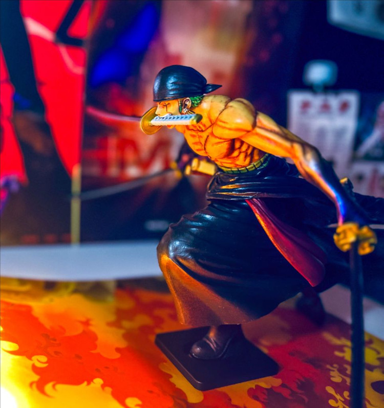 원피스 롤로노아 조로 리페인트 작 피규어 레진 루피 룩업 니카 넨도 사황 패왕색 도색 리페인팅 이미지