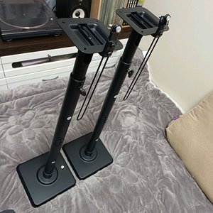 리어 (서라운드) 스피커 스탠드 이미지