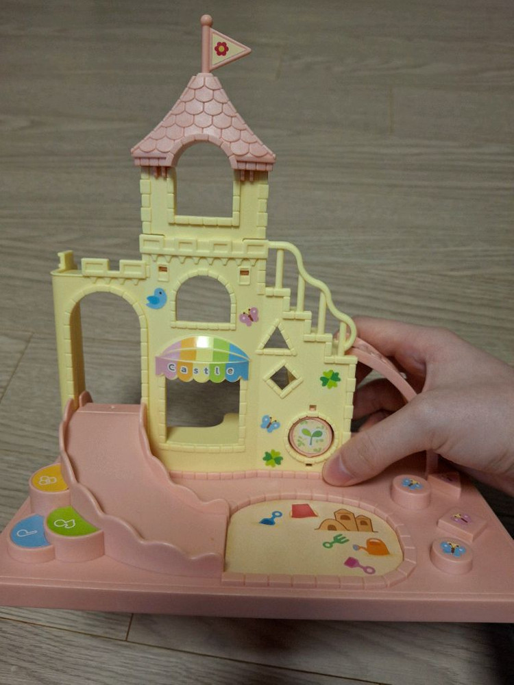 실바니안 2층집, 아이스크림 벤, 빵집 등 일괄 급처 이미지