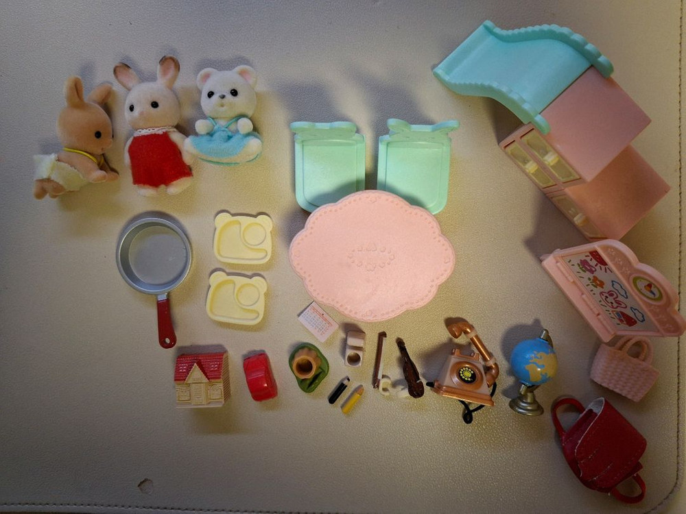 실바니안 2층집, 아이스크림 벤, 빵집 등 일괄 급처 이미지