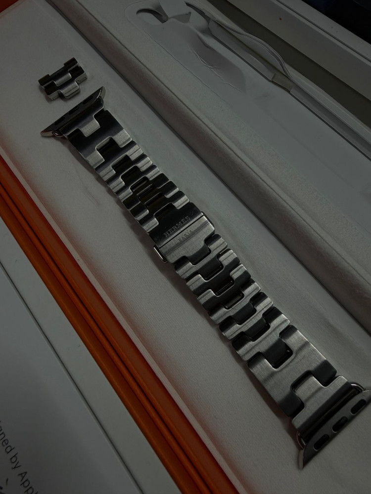 에르메스 애플워치 10 42mm 사티네 L 이미지