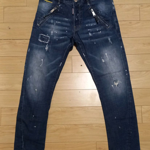 디스퀘어드2 워싱 청바지 허리33